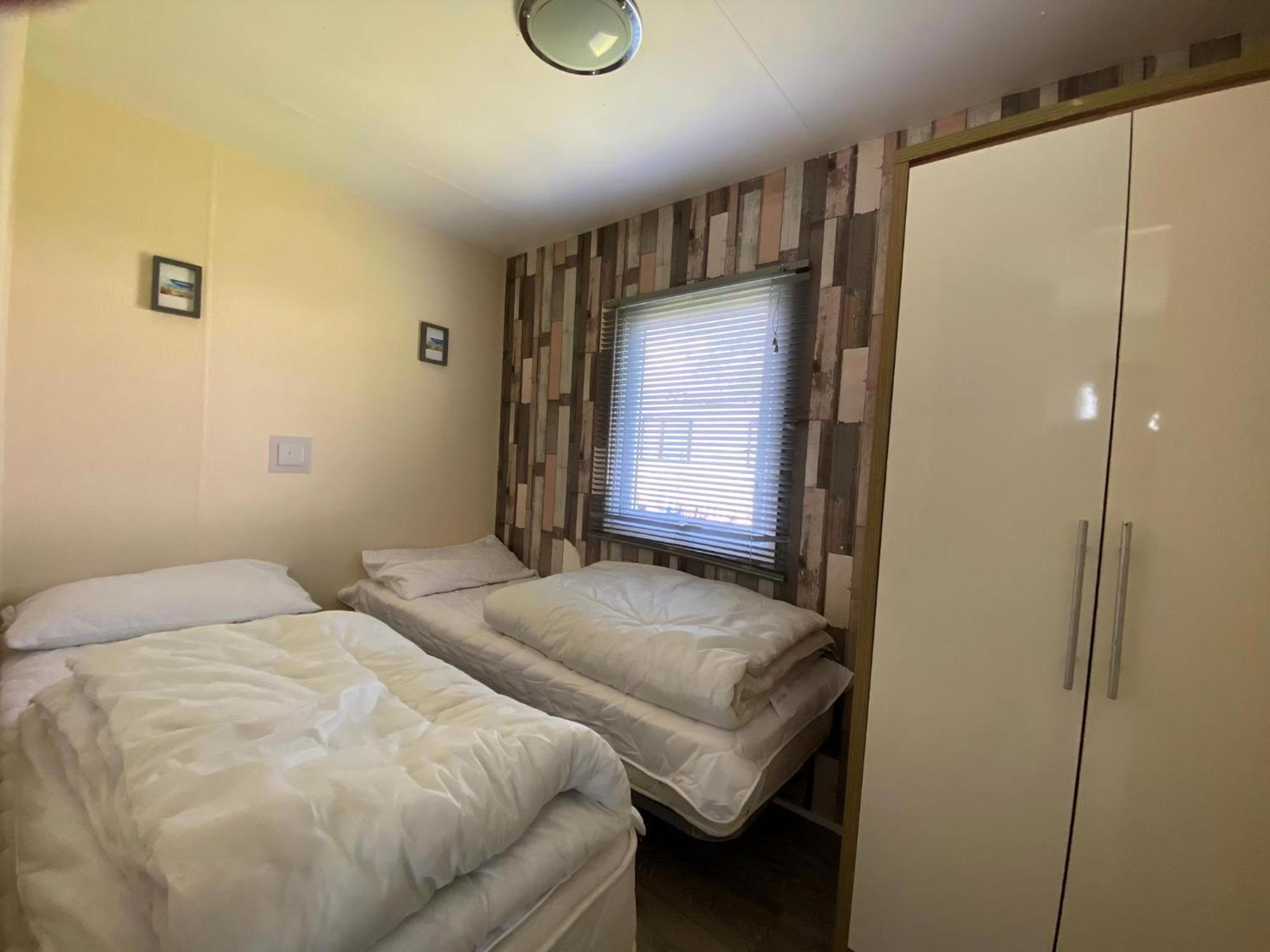 Homely Caravan Just A Short Walk To Hembsy Beach In Norfolk Ref 00036Ba Hemsby Exterior photo